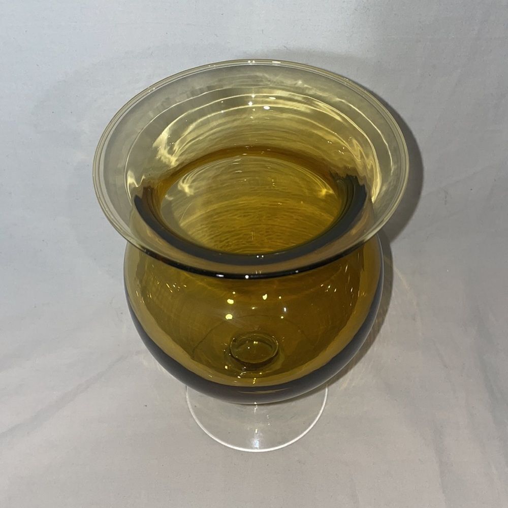 Small Round Glass Vase - Picture 2 of 3